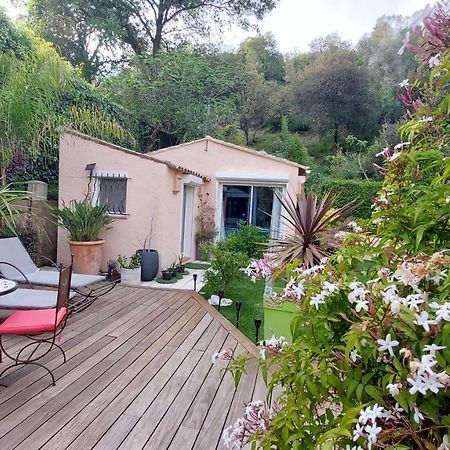 Bed and Breakfast Dans Un Jardin Bb Et Jacuzzi Мандельё-ла-Напуль Экстерьер фото