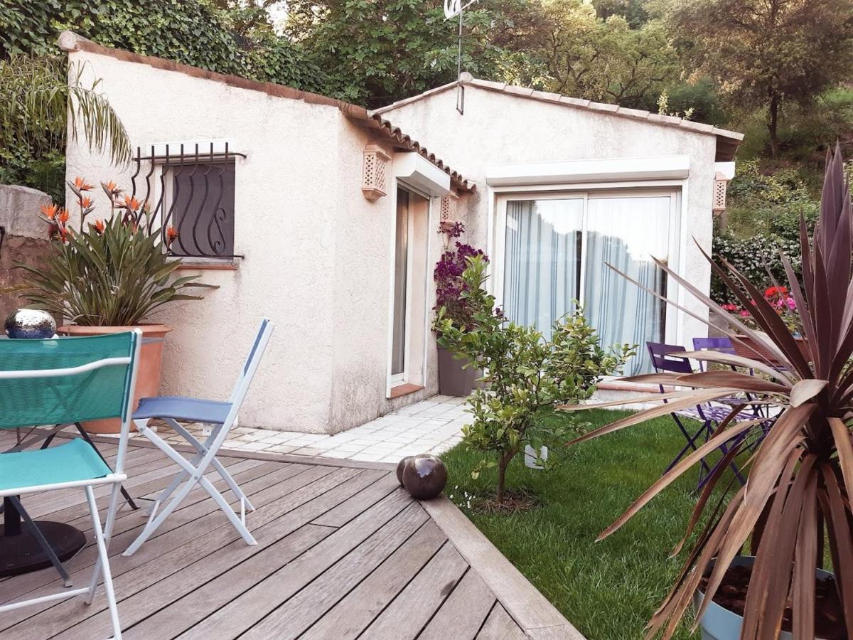 Bed and Breakfast Dans Un Jardin Bb Et Jacuzzi Мандельё-ла-Напуль Экстерьер фото