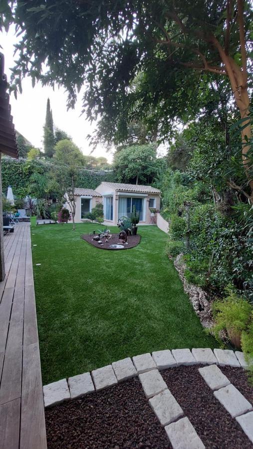 Bed and Breakfast Dans Un Jardin Bb Et Jacuzzi Мандельё-ла-Напуль Экстерьер фото
